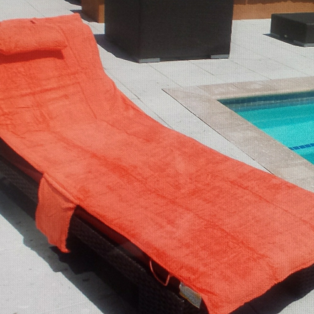 Lounge chair coverup towel